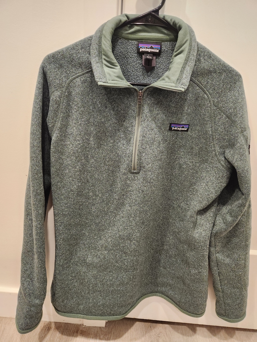 Patagonia Women's Sage Green Half-Zip Fleece Pullover